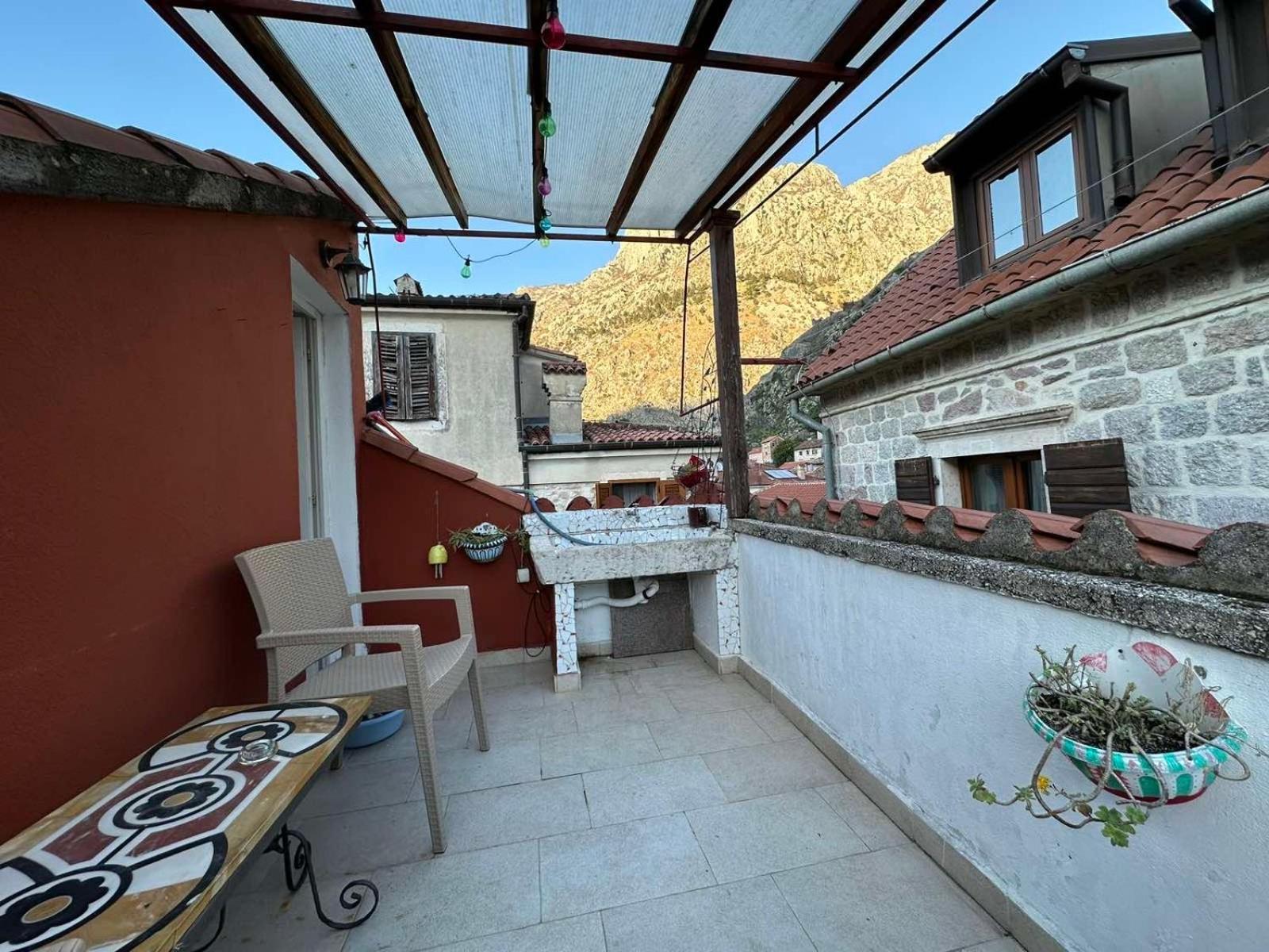 Charming Apartment With A Terrace Kotor Exterior foto